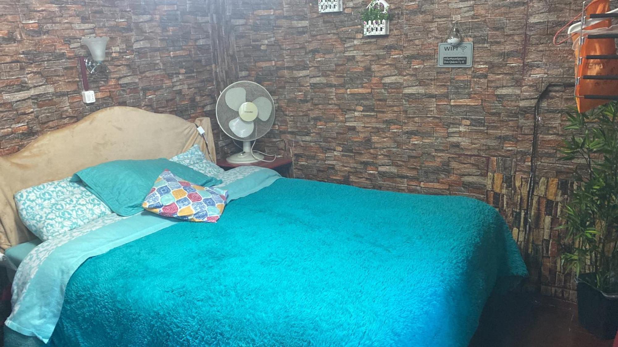 Pensión Don Quijote Family Homestay